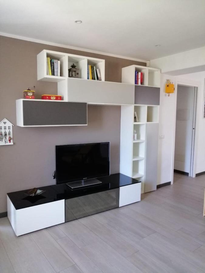 Casa Vittoria Apartment Дервио Екстериор снимка