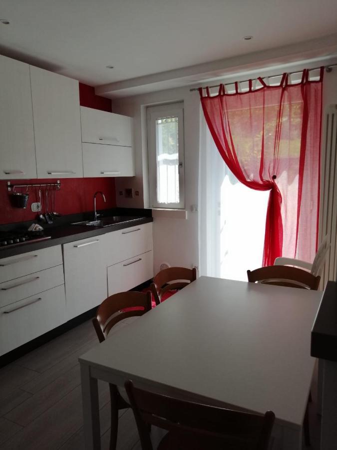 Casa Vittoria Apartment Дервио Екстериор снимка