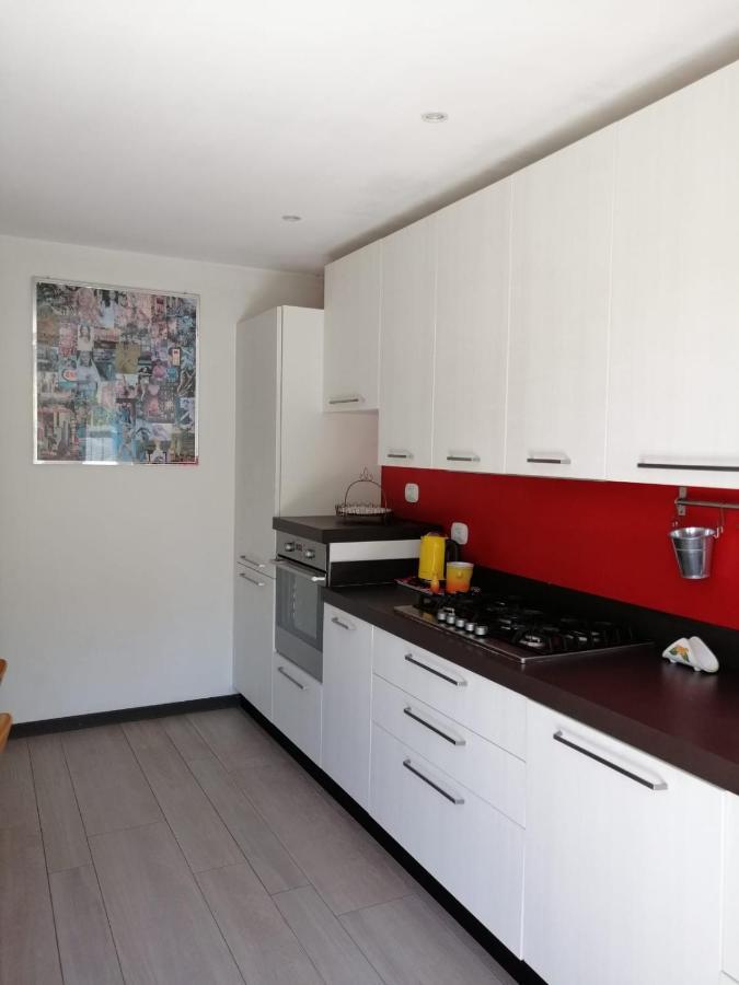 Casa Vittoria Apartment Дервио Екстериор снимка
