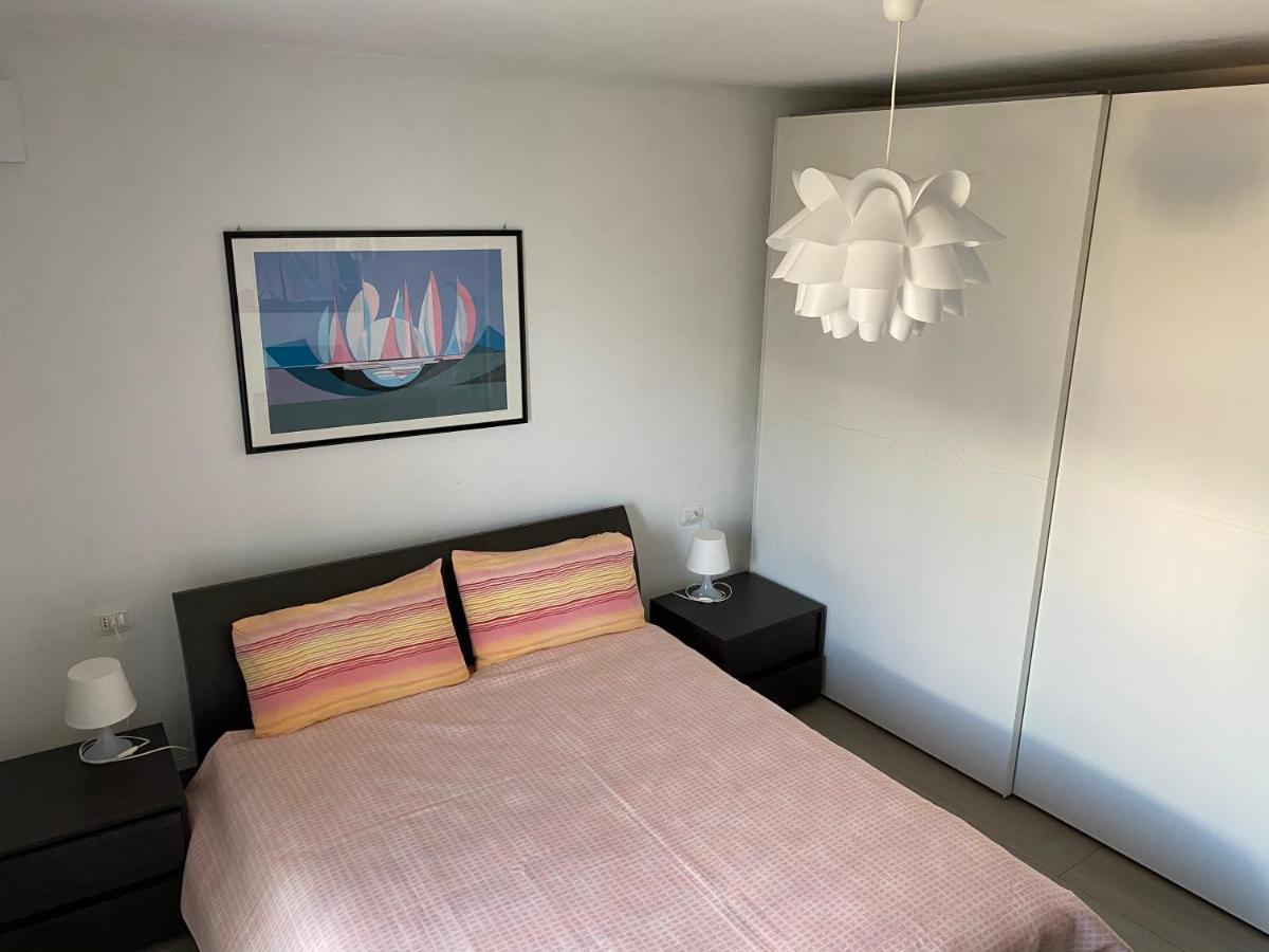 Casa Vittoria Apartment Дервио Екстериор снимка