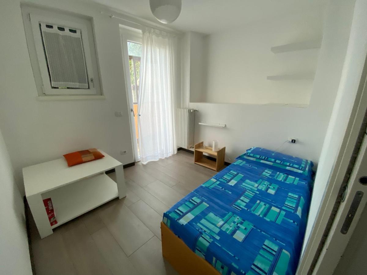 Casa Vittoria Apartment Дервио Екстериор снимка