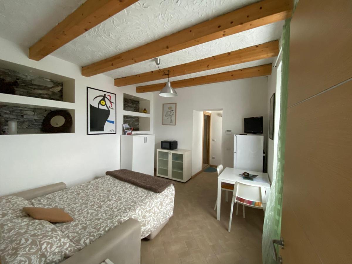 Casa Vittoria Apartment Дервио Екстериор снимка
